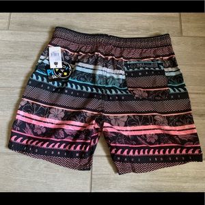 Maui and Sons man board short M
